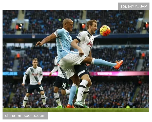 凯恩vs本泽马赛场表现全面性对比：核心差距在哪